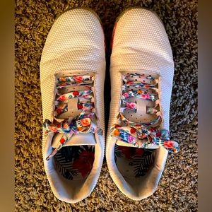 Women’s size 9 No Bull white tropical trainer plus